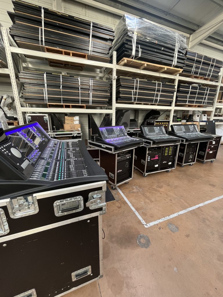 Ensemble consoles location